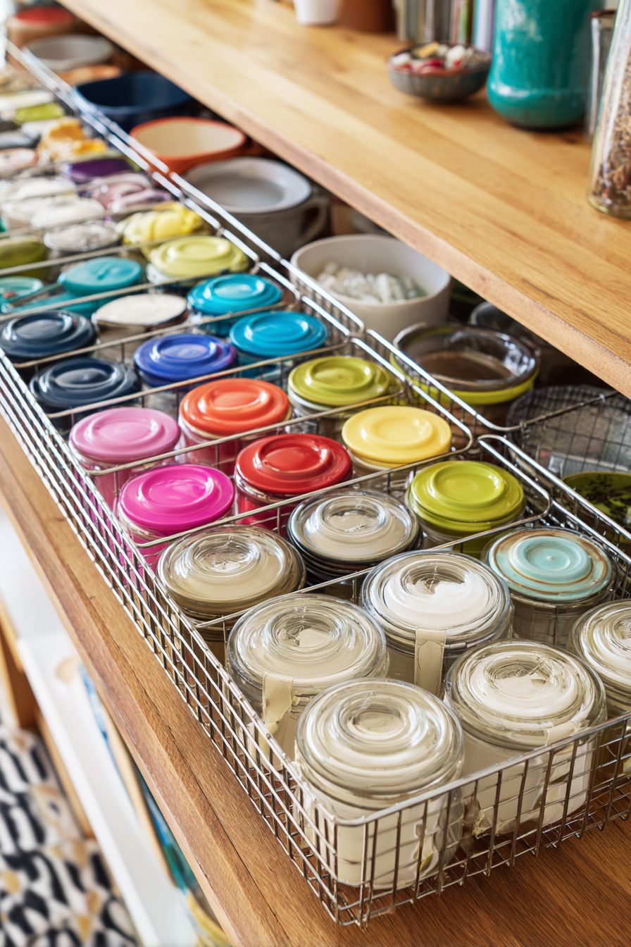 DIY Lid Storage with Wire Racks